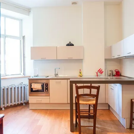 Comfy Master Street Apartment